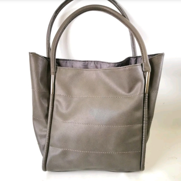 ❤Neiman Marcus Large Metallic/Gold/Gray Faux Leather Tote Bag  12" x 14"… - Picture 3 of 10